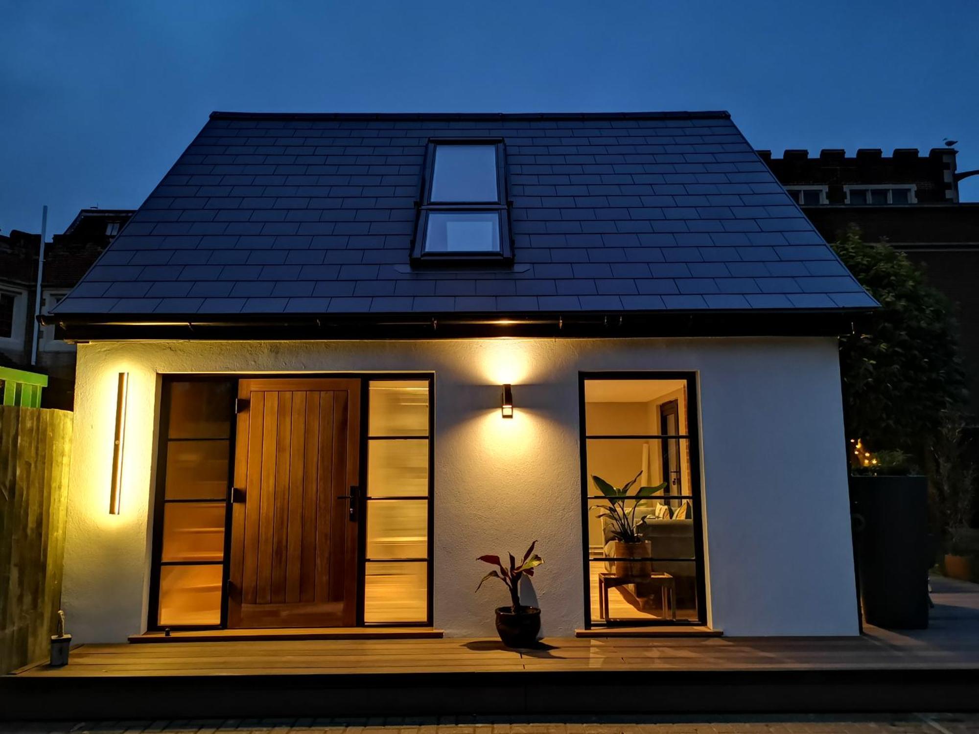 Hastings Casita, 'Little House' Self Contained Garden Lodge, Close To Town And Seafront المظهر الخارجي الصورة