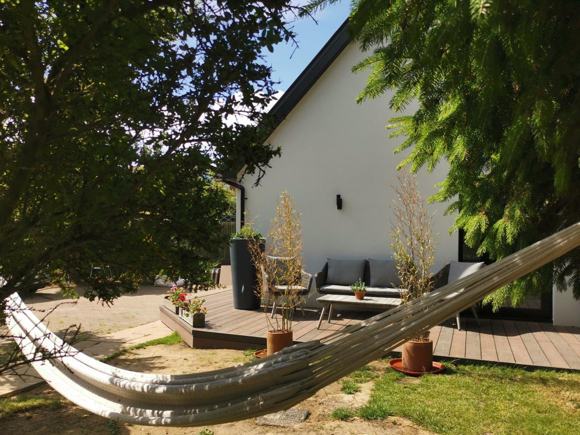 Hastings Casita, 'Little House' Self Contained Garden Lodge, Close To Town And Seafront المظهر الخارجي الصورة