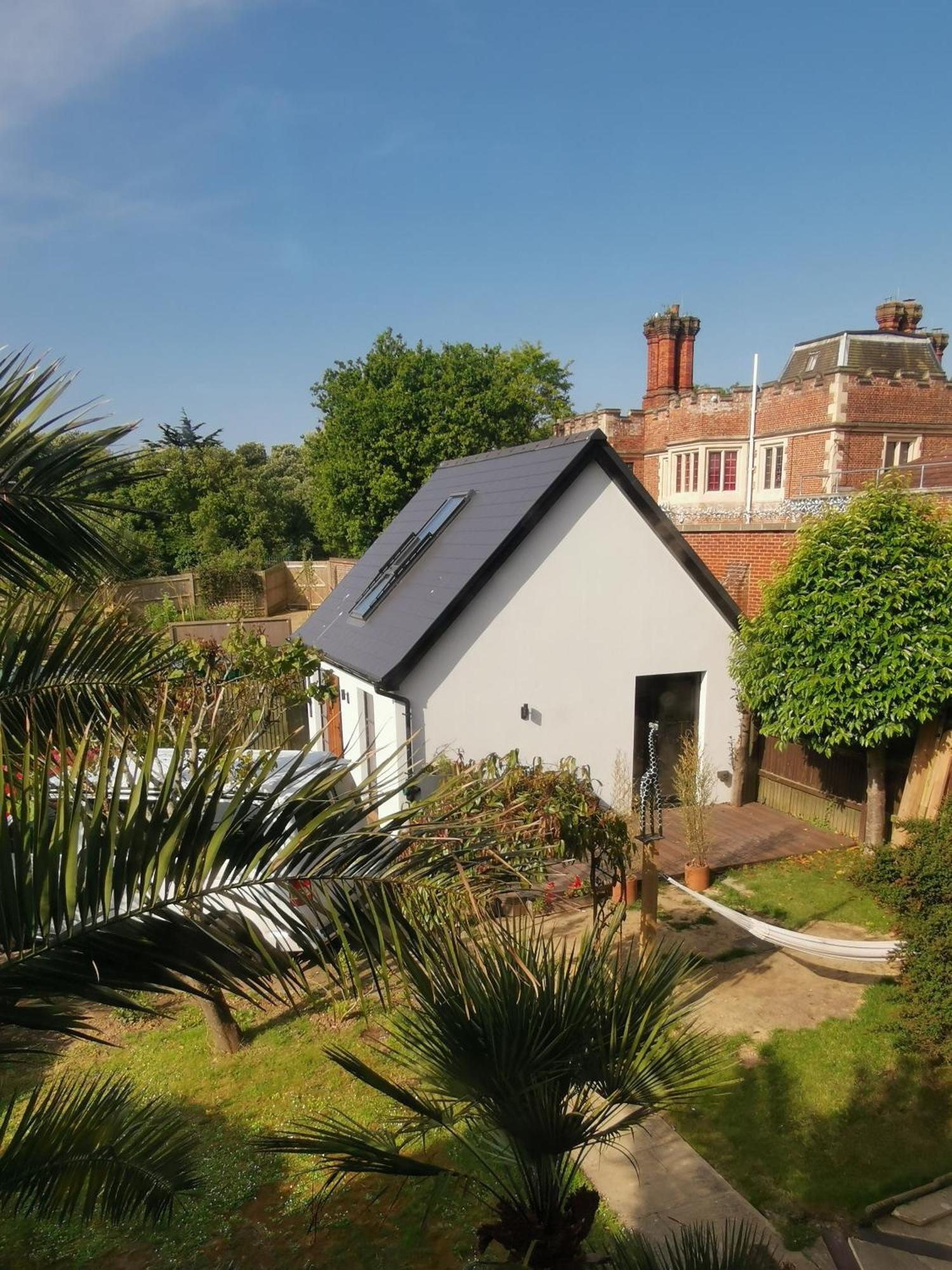 Hastings Casita, 'Little House' Self Contained Garden Lodge, Close To Town And Seafront المظهر الخارجي الصورة