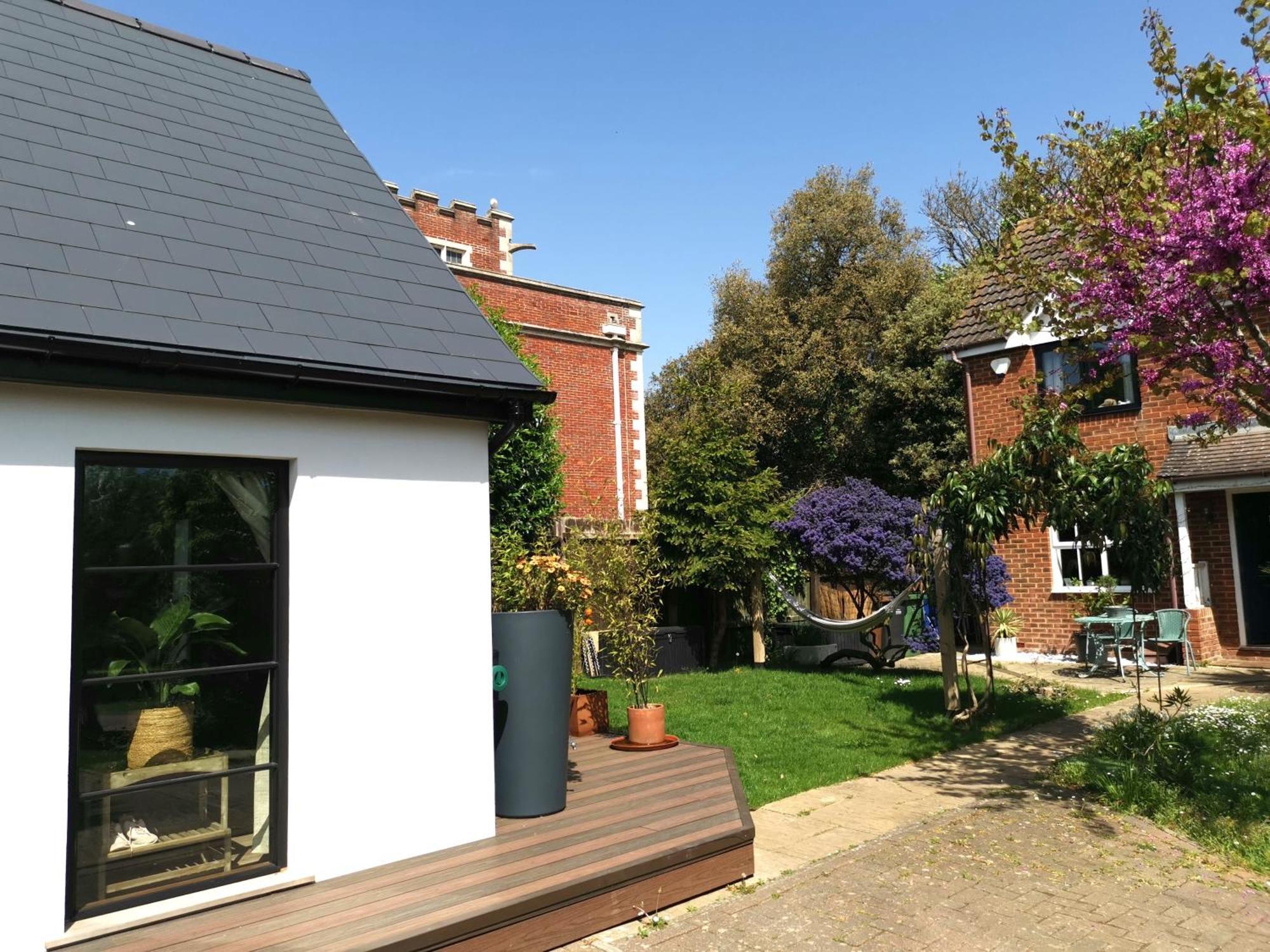 Hastings Casita, 'Little House' Self Contained Garden Lodge, Close To Town And Seafront المظهر الخارجي الصورة